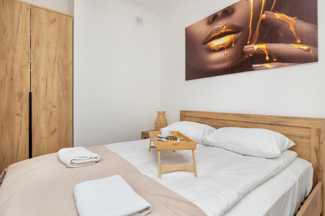 Beautiful One Bedroom Apartment Zamkowa By Rent Like Home Gdańsk Exteriör bild