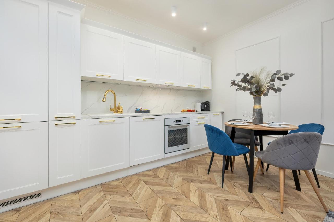 Beautiful One Bedroom Apartment Zamkowa By Rent Like Home Gdańsk Exteriör bild
