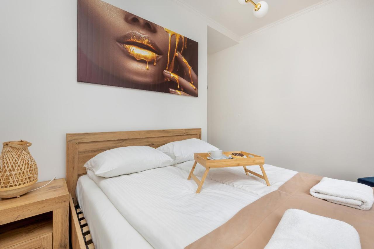 Beautiful One Bedroom Apartment Zamkowa By Rent Like Home Gdańsk Exteriör bild