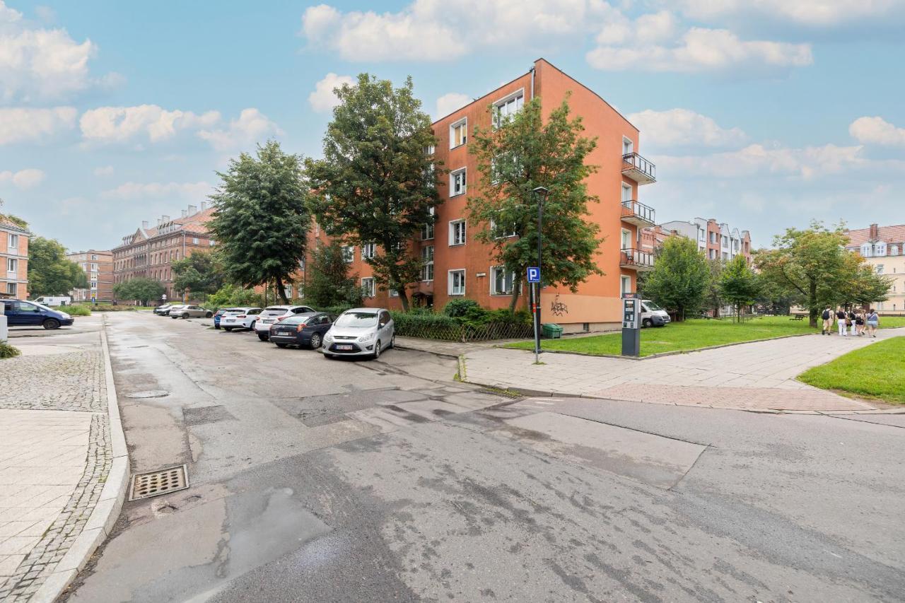 Beautiful One Bedroom Apartment Zamkowa By Rent Like Home Gdańsk Exteriör bild